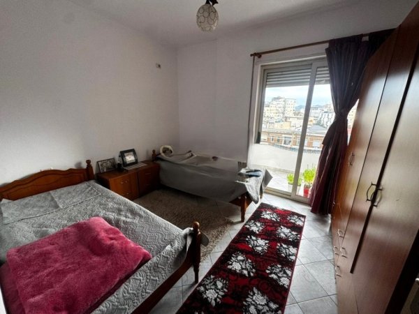 Tirane, jepet me qera apartament 1+1 Kati 6, 57 m² 550 € (mine peza)