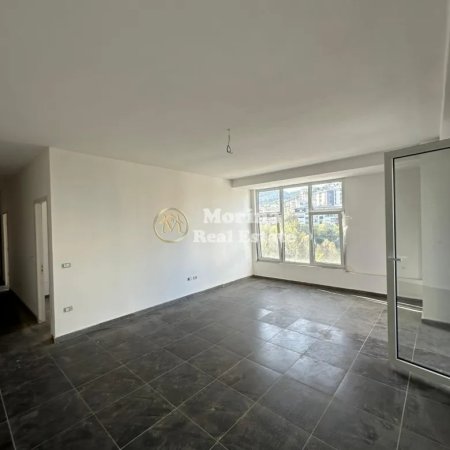 Tirane, shitet apartament 2+1+Ballkon Kati 3, 93 m² 238.000 € (Liqeni i Thate)