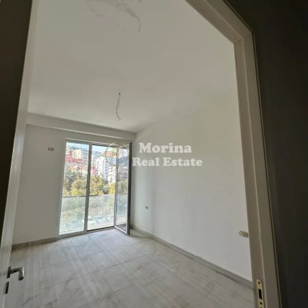 Tirane, shitet apartament 2+1+Ballkon Kati 3, 93 m² 238.000 € (Liqeni i Thate)