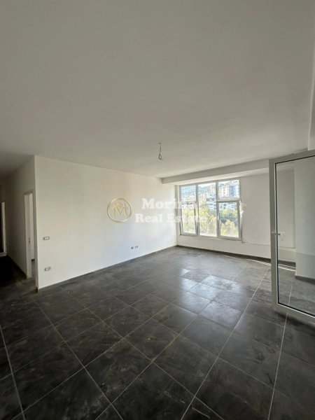 Tirane, shitet apartament 2+1+Ballkon Kati 3, 93 m² 238.000 € (Liqeni i Thate)
