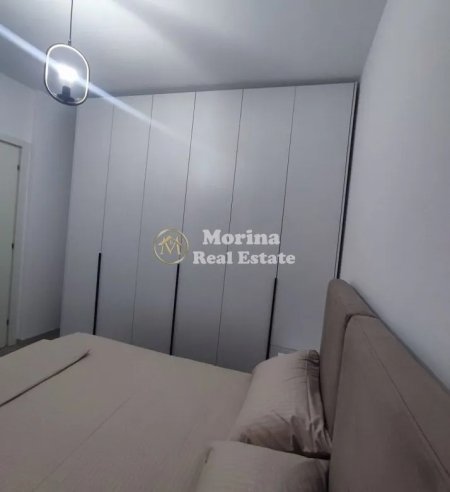 Tirane, jepet me qera apartament 1+1 Kati 1, 50 m² 450 € (Rruga Konferenca e Pezes)