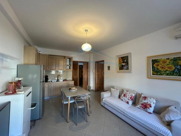 Shqiperi, shitet apartament 1+1 Kati 2, 74 m² 135.000 € 