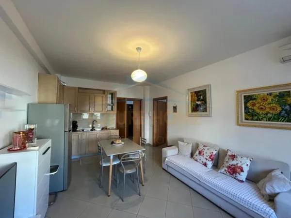 Shqiperi, shitet apartament 1+1 Kati 2, 74 m² 135.000 € 