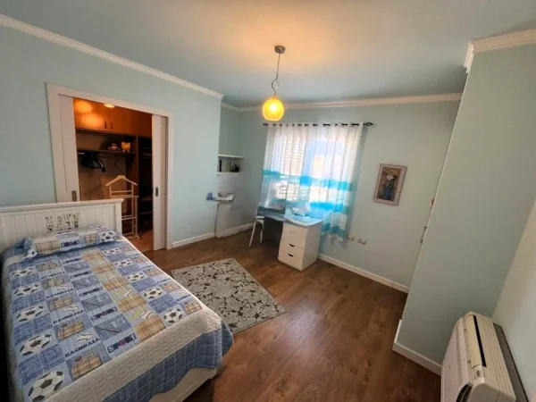 Tirane, jepet me qera apartament 2+1 Kati 6, 109 m² 1.400 € (BLLOKU)