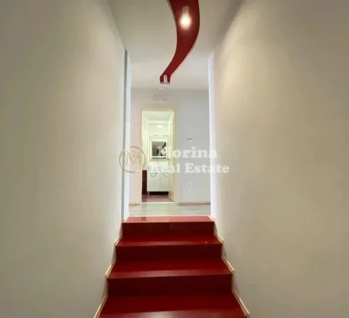 Tirane, shitet apartament 4+1 Kati 4, 227 m² 432.600 € (Rruga Peti)