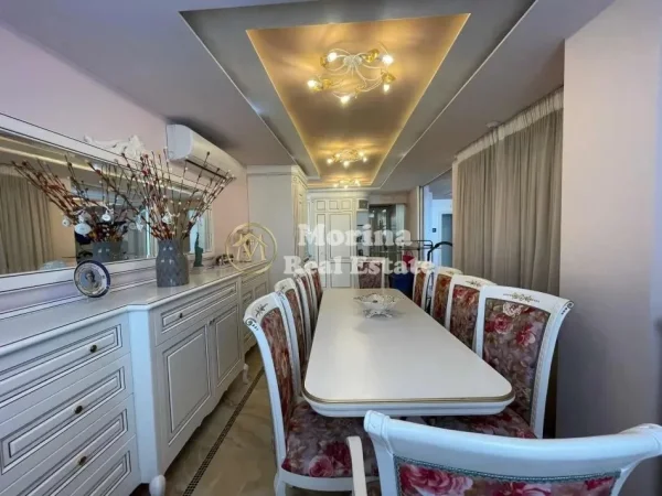 Tirane, shitet apartament 4+1 Kati 4, 227 m² 432.600 € (Rruga Peti)