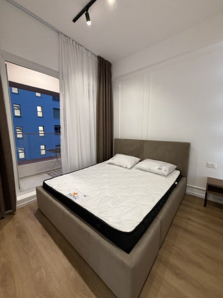 Tirane, jepet me qera apartament 1+1+Ballkon Kati 5, 75 m² 550 € (ALI DEMI)