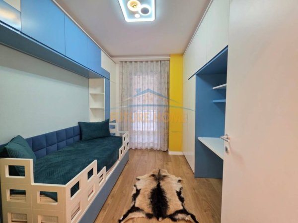 Tirane, jepet me qera apartament 2+1 , 96 m² 900 € (Rezidenca Alba Ish Parku .)