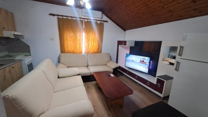Tirane, jepet me qera apartament 1+1 Kati 3, 70 m² 450 € (21 dhjetori)