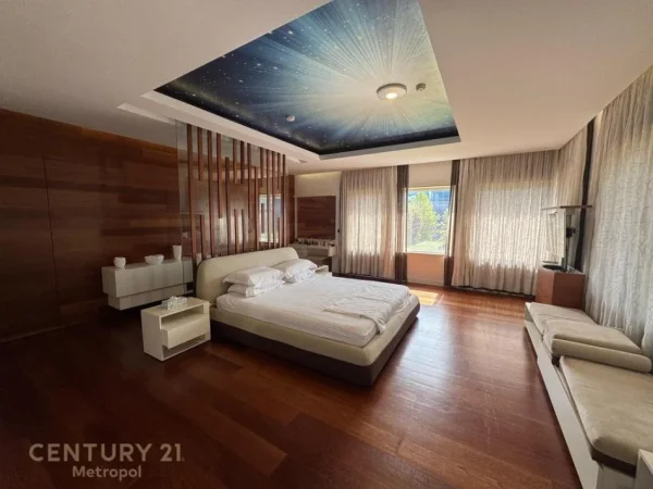 Tirane, jepet me qera Vile 3 Katshe Kati 4, 1.210 m² 15.000 € (Lunder)