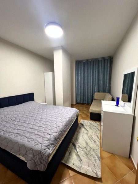 Tirane, jepet me qera apartament 1+1+Ballkon Kati 6, 65 m² 700 € (Petro Nini)