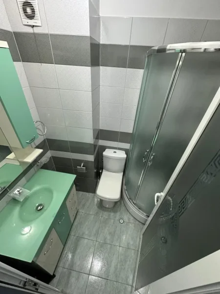 Tirane, shitet apartament 2+1 Kati 8, 90 m² 140.000 € 