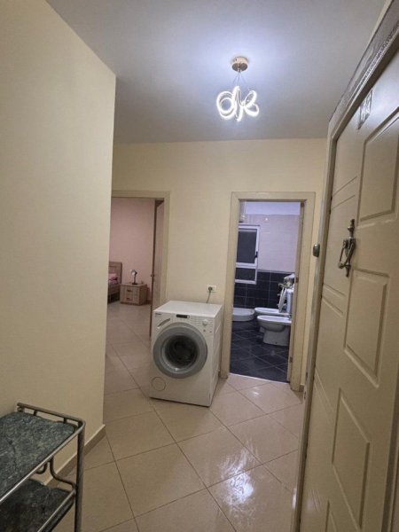 Tirane, jepet me qera apartament 1+1+Ballkon Kati 6, 60 m² 500 € (RRUGA E DIBRES , SPITALI AMERICAN 2)