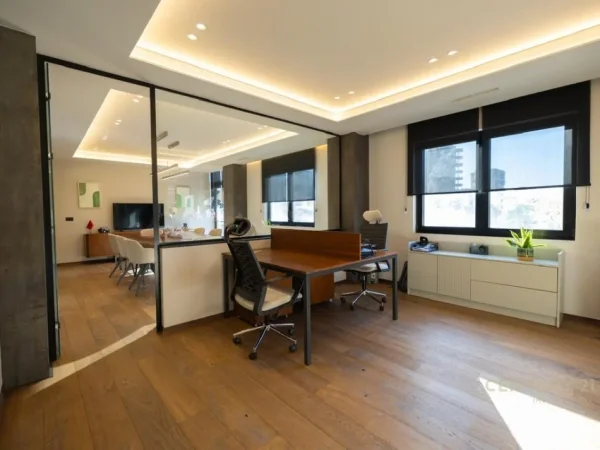 Tirane, shitet zyre Kati 4, 140 m² 700.000 € (blloku)