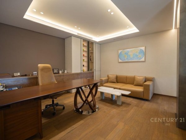Tirane, shitet zyre Kati 4, 140 m² 700.000 € (blloku)