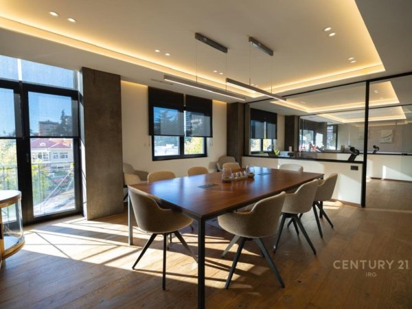 Tirane, shitet zyre Kati 4, 140 m² 700.000 € (blloku)