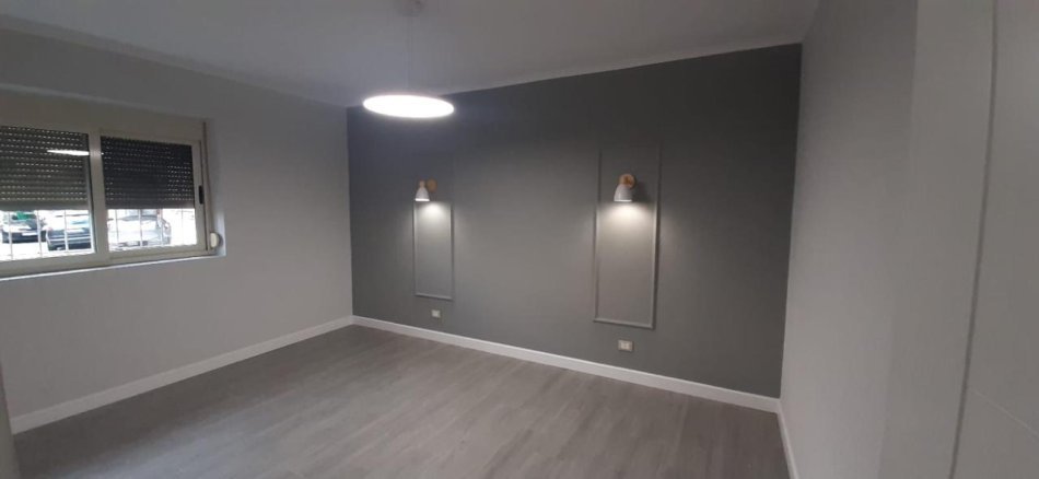 Tirane, jepet me qera apartament 1+1 Kati 1, 60 m² 500 € (Shkolla e Kuqe)