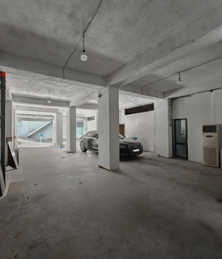 Tirane, shitet ambjent biznesi Kati 0, 414 m² 331.500 € (Rruga Muhamed Deliu)