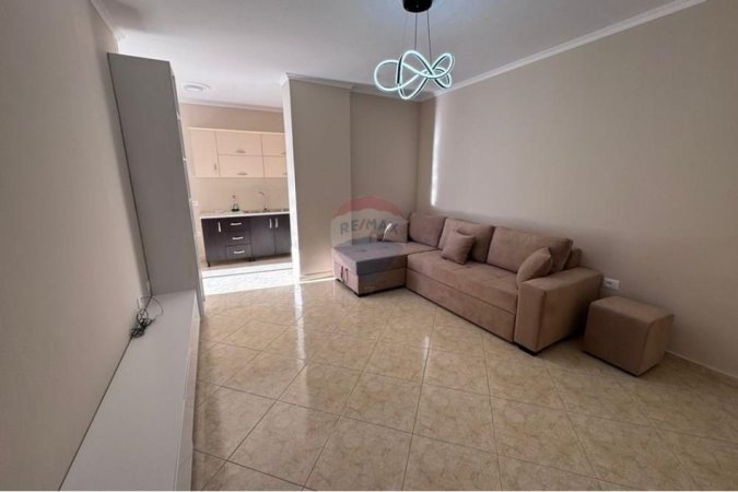 Tirane, jepet me qera apartament 2+1 Kati 7, 90 m² 450 € (Rruga Mikel Maruli)