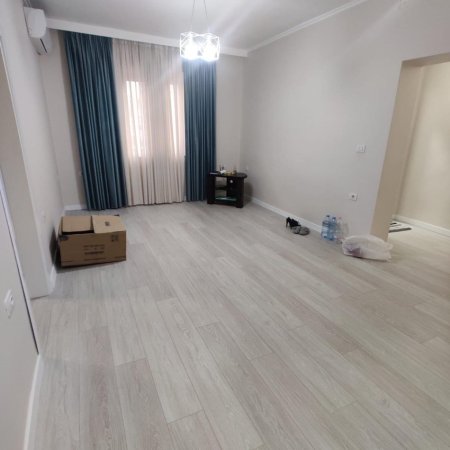 Tirane, jepet me qera apartament 3+1 Kati 2, 90 m² 800 € (21 Dhjetori)