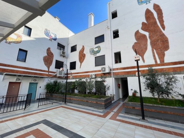 Tirane, shitet apartament 1+1+Ballkon Kati 0, 122 m² 183.000 € (Rruga e Zallit)