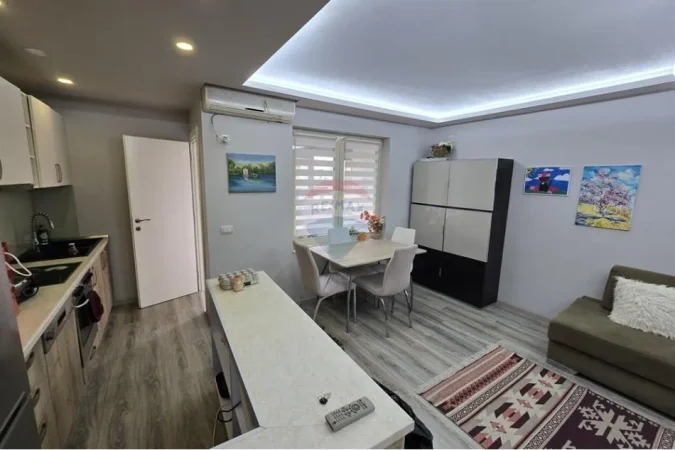 Tirane, jepet me qera apartament 2+1 Kati 3, 73 m² 600 € (Ambasada Amerikane)