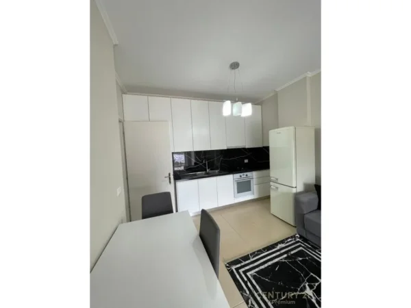 Tirane, jepet me qera apartament 2+1+Aneks+Ballkon Kati 2, 93 m² 650 € (Kopshti Botanik)