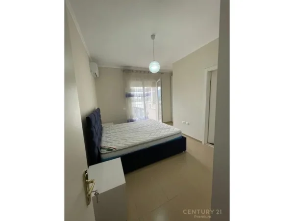 Tirane, jepet me qera apartament 2+1+Aneks+Ballkon Kati 2, 93 m² 650 € (Kopshti Botanik)