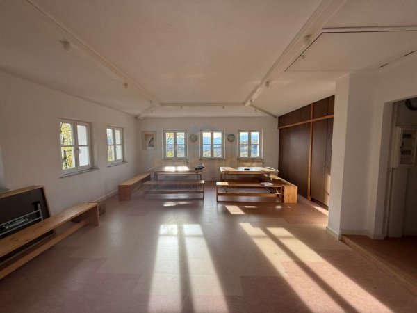 Shitet , Shtëpi Pushimi , Peshkëpi , Pogradec 160,000 €