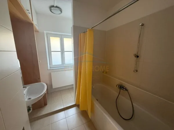 Shitet , Shtëpi Pushimi , Peshkëpi , Pogradec 160,000 €