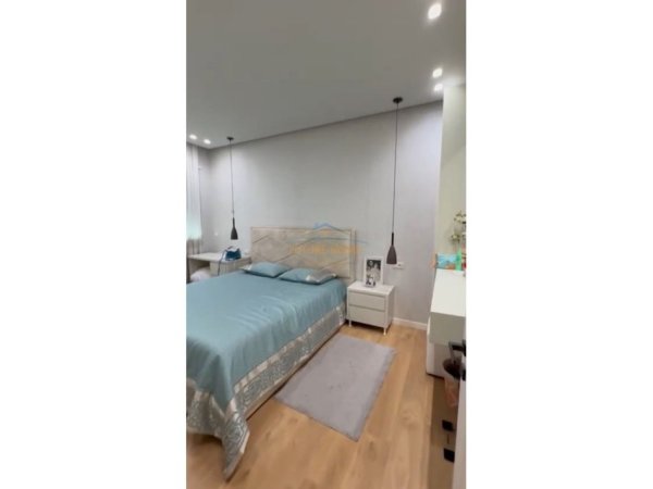 Tirane, shitet apartament+verande | Penthouse 3+1+Ballkon Kati 3, 210 m² 445.000 € (KOPSHTI ZOOLOGJIK)