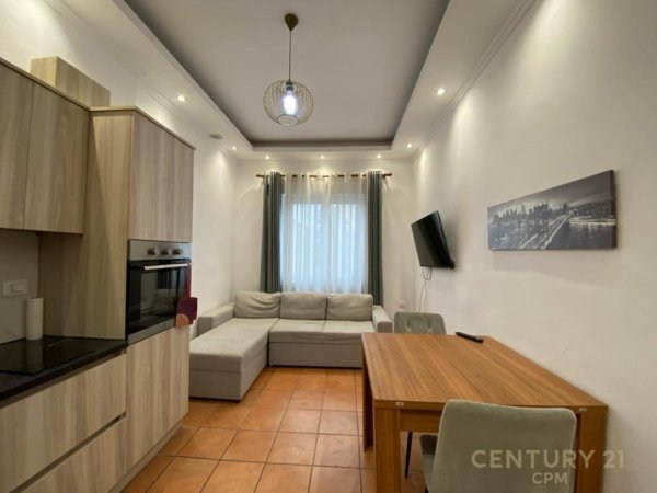 Tirane, jepet me qera apartament 2+1 Kati 4, 64 m² 600 € (21 Dhjetori)