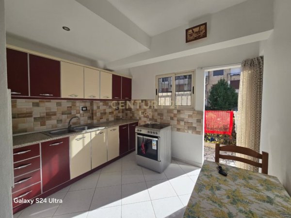 apartament 1+1 durres, pran spitalit cmimi 330 €