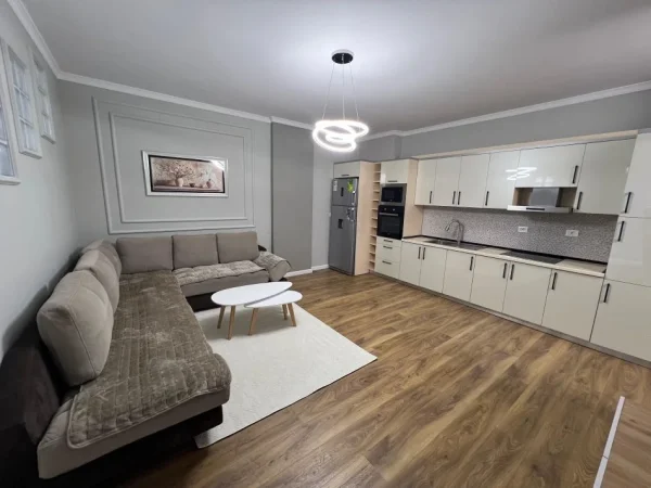 Tirane, shitet apartament 2+1 , 90 m² 143.000 € (Misto Mame)