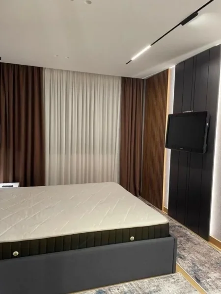 Tirane, jepet me qera apartament 2+1 Kati 5, 113 m² 700 € (Astir)