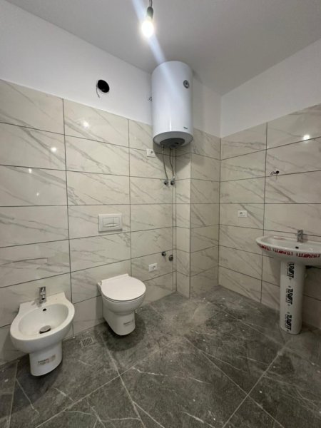 Tirane, shes apartament 2+1 , 93 m² 183.000 € (Kodra e diellit)