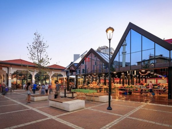 Tirane, shitet lokal Kati 0, 100 m² 650.000 € (Pazari i ri)