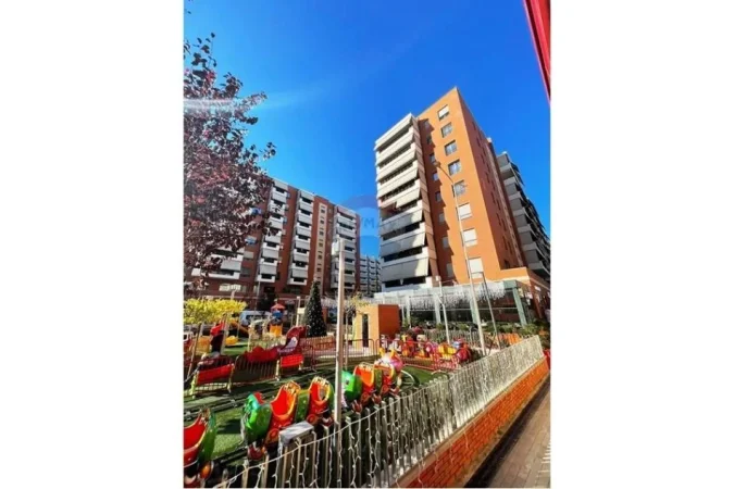 Tirane, jepet me qera apartament 1+1 , 72 m² 1.000 €