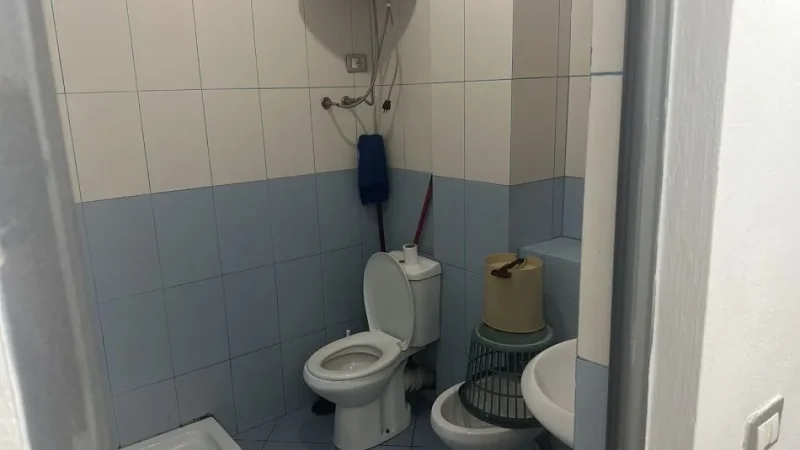 Tirane, jepet me qera 1+1 Kati 2, 400 € 