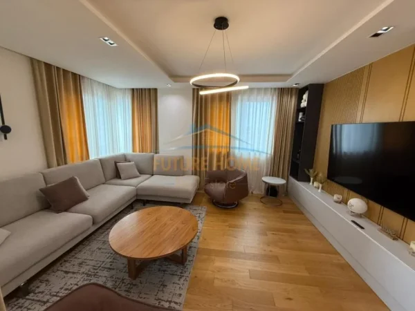 Tirane, jepet me qera apartament 3+1+Aneks+Ballkon Kati 9, 174 m² 1.000 € (Unaza e Re)