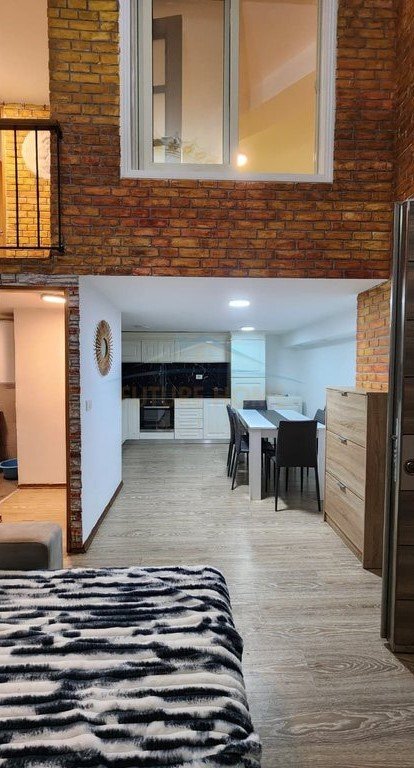 Tirane, jepet me qera apartament duplex 2+1 Kati 1, 70 m² 550 € (Fresku)