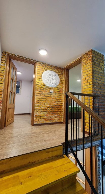 Tirane, jepet me qera apartament duplex 2+1 Kati 1, 70 m² 550 € (Fresku)