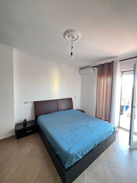 Tirane, jepet me qera apartament 2+1+Aneks+Ballkon Kati 5, 850 € 