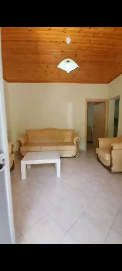 Tirane, jepet me qera apartament 1+1 Kati 1, 600 € 