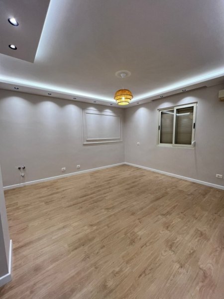 Durres, shitet apartament 2+1+Ballkon Kati 2, 93 m² 128.000 € 