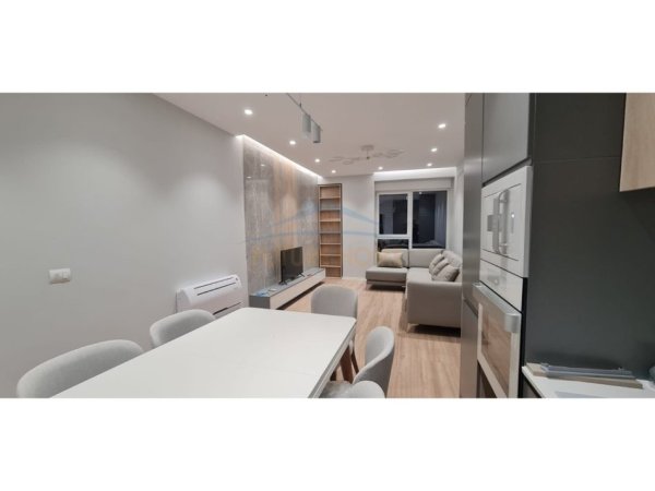 Tirane, jap me qera apartament 2+1+Ballkon Kati 2, 105 m² 800 € (JORDAN MISJA)