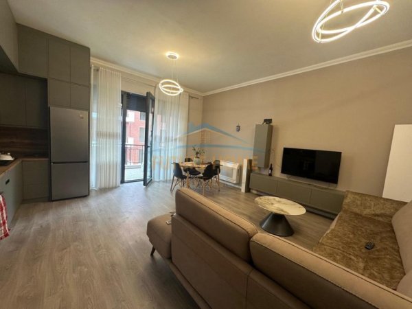 Tirane, jepet me qera apartament 1+1+Parking Kati 6, 72 m² 850 € (KOMPLEKSI DELIJORGJI)