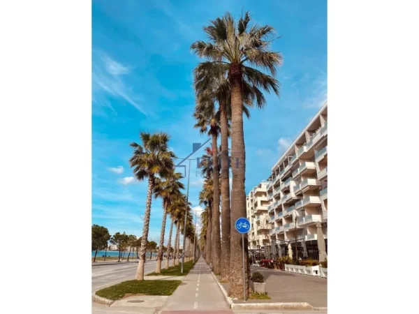 Vlore - Lungomare, shitet apartament 1+1+Ballkon Kati 1, 128.184 m² 210.000 € (Lungomare, Vlore)