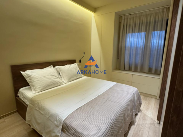 Tirane, jepet me qera apartament 1+1+Ballkon Kati 6, 60 m² 850 € 