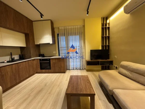 Tirane, jepet me qera apartament 1+1+Ballkon Kati 6, 60 m² 850 € 